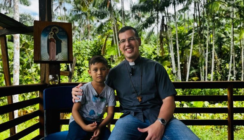 Criança marajoara vive experiência de despertar vocacional