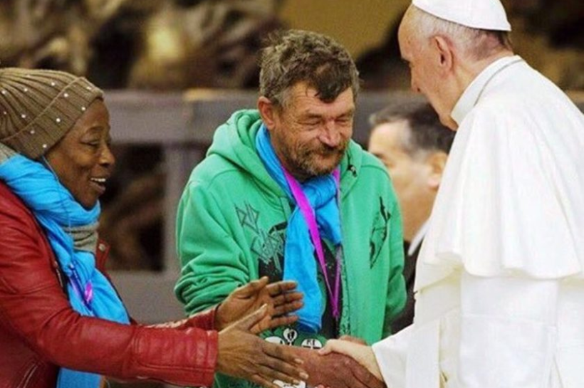 Pobres e sem-teto serão os primeiros a homenagear o Papa Francisco